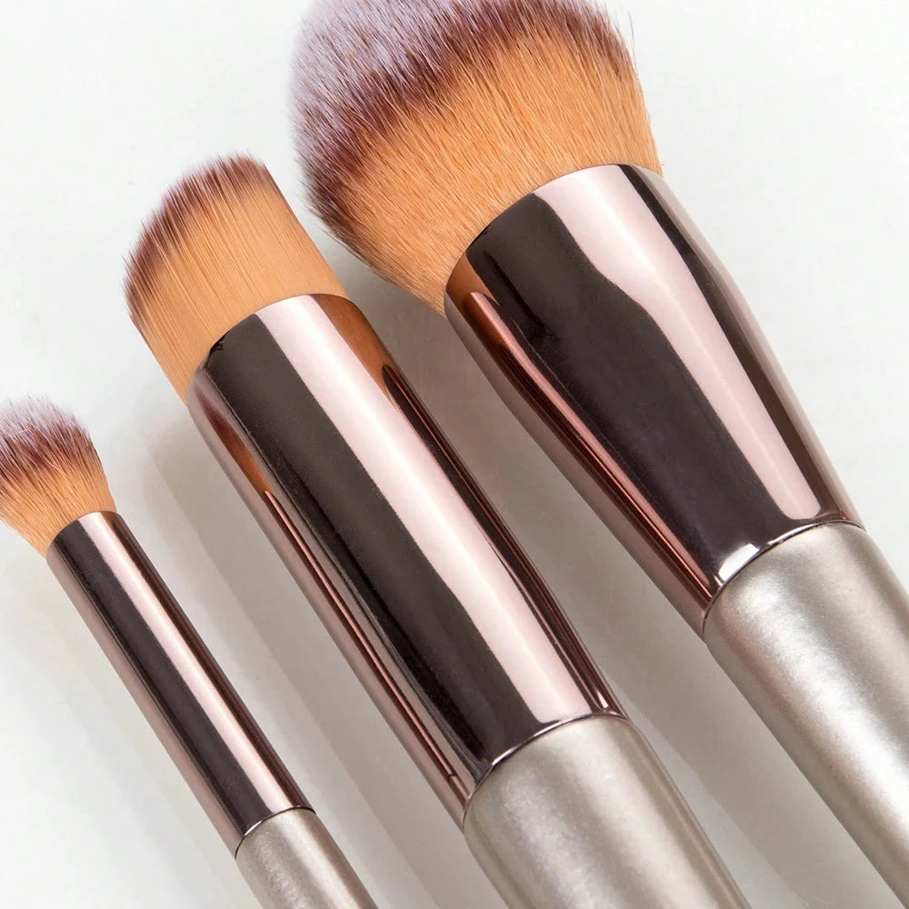 Elite Foundation & Artistry 14pc Collection