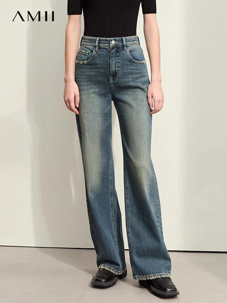 Light Washed Slouchy Straight Jean