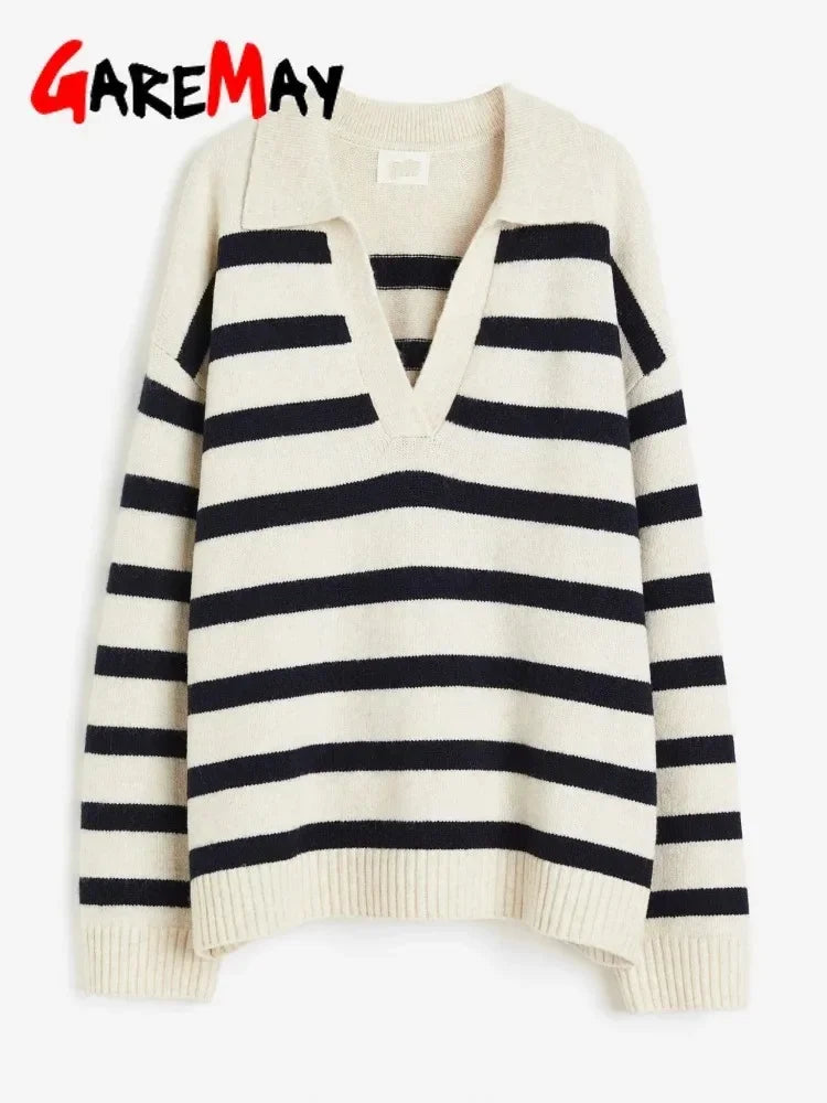 Collar Fine-Knit V-Neck Sweater