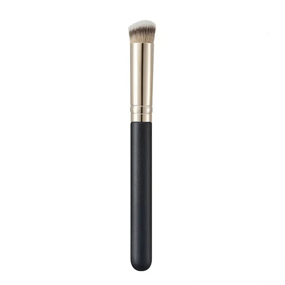 Flawless Complexion Blending Brush