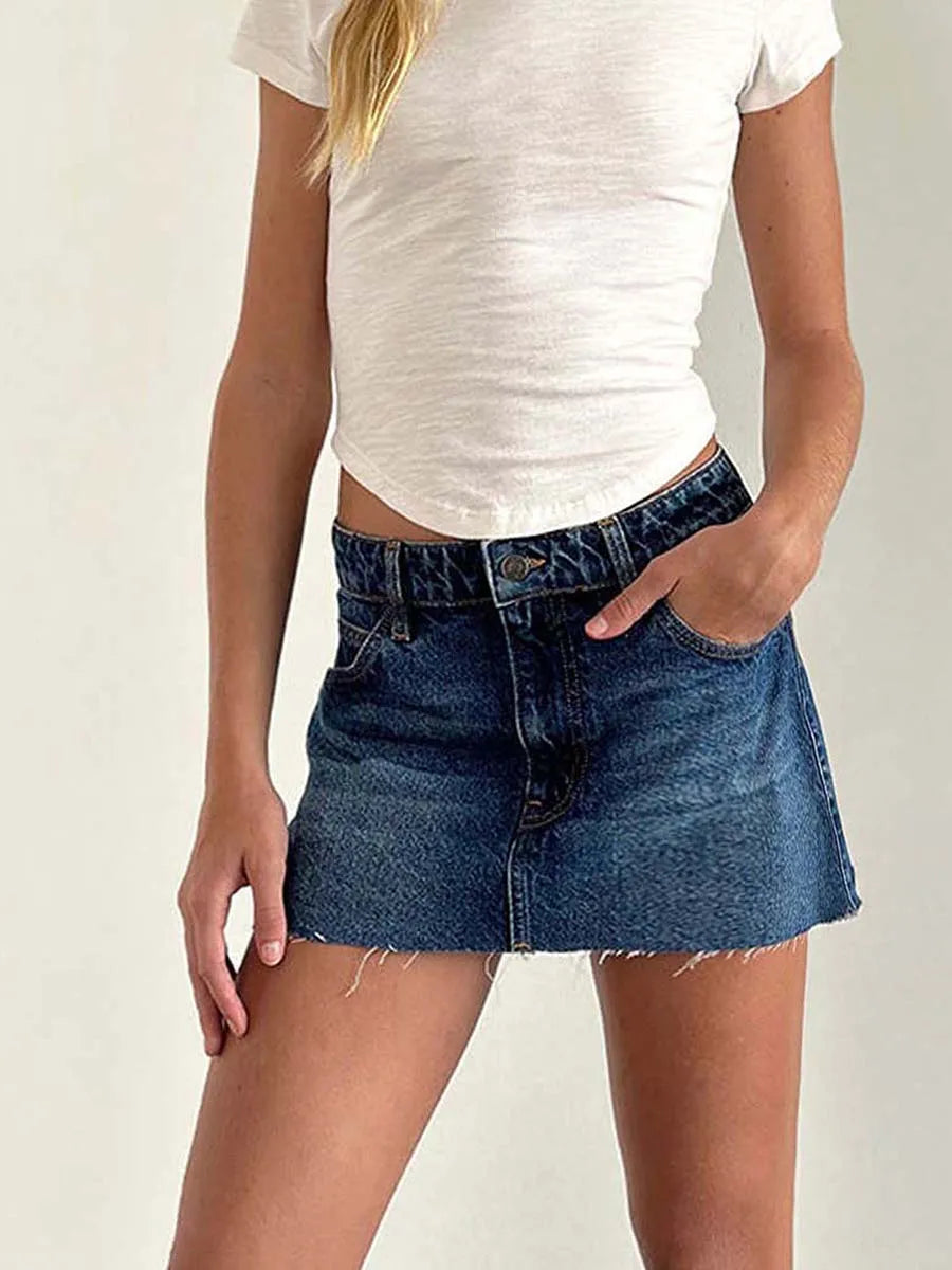 The '90s cargo mini denim skirt