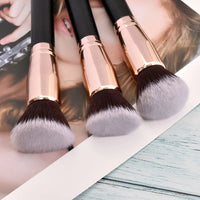 Lux-Focus Multi-Tasking Face Brush
