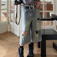 Oversized Ripped Short Jeans