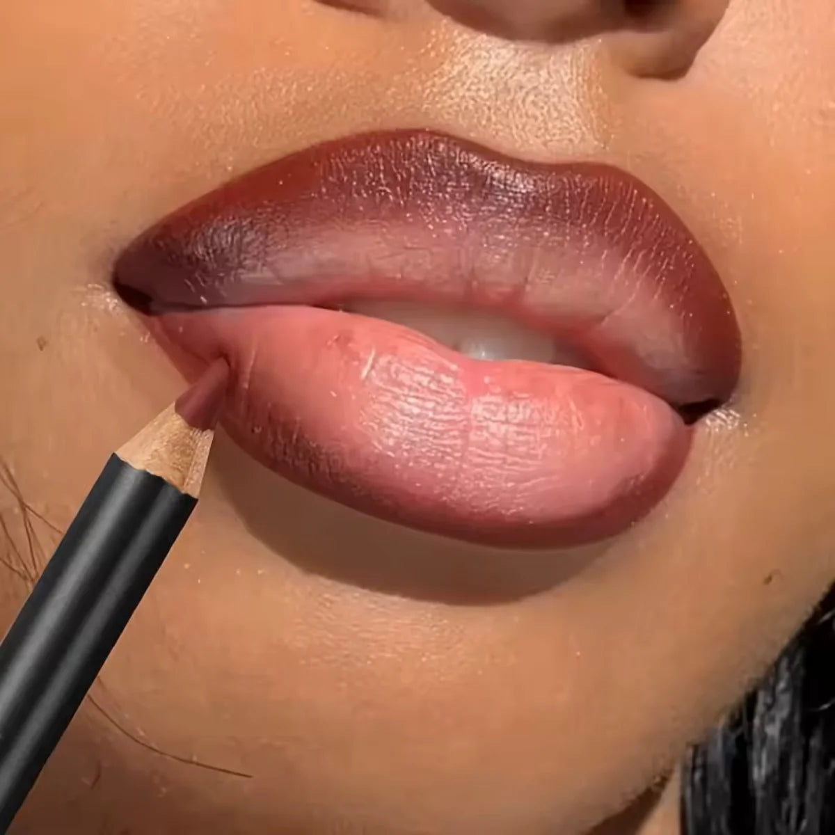 Precision Contour Matte Lip Liner