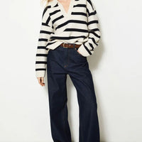 Collar Fine-Knit V-Neck Sweater