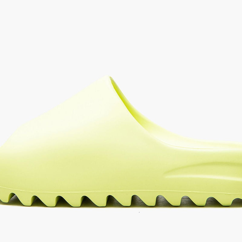 YEEZY SLIDE "Glow"