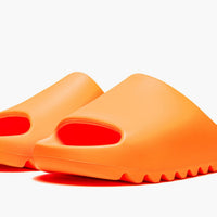 YEEZY SLIDES "Enflame Orange"